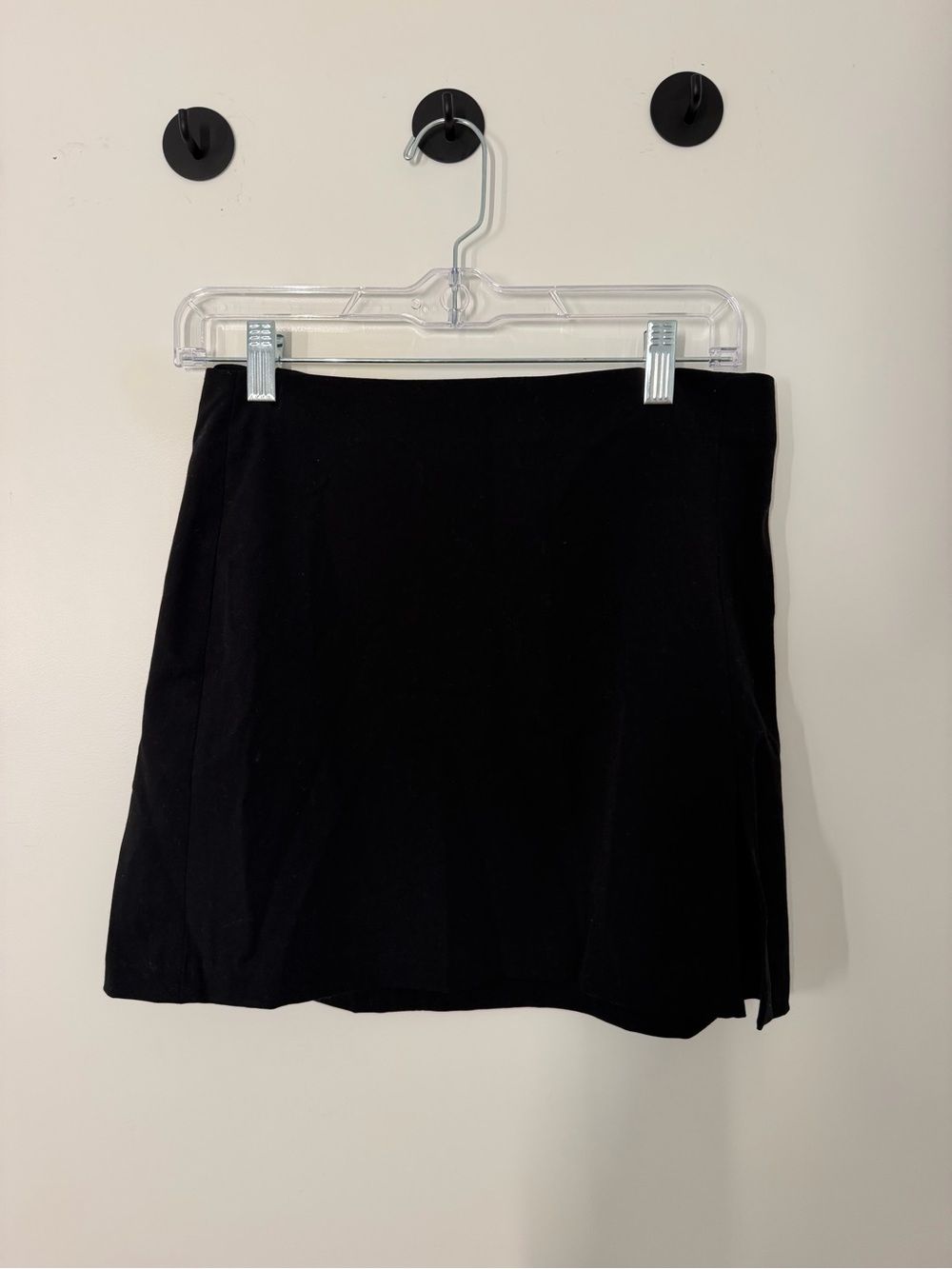 Aritzia Sunday Best Classic Black Mini Skirt
